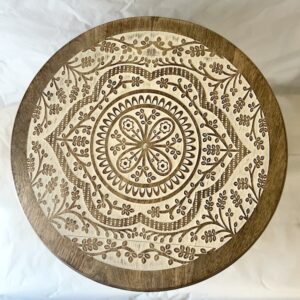 Tavolino in Legno con Mandala Bianco