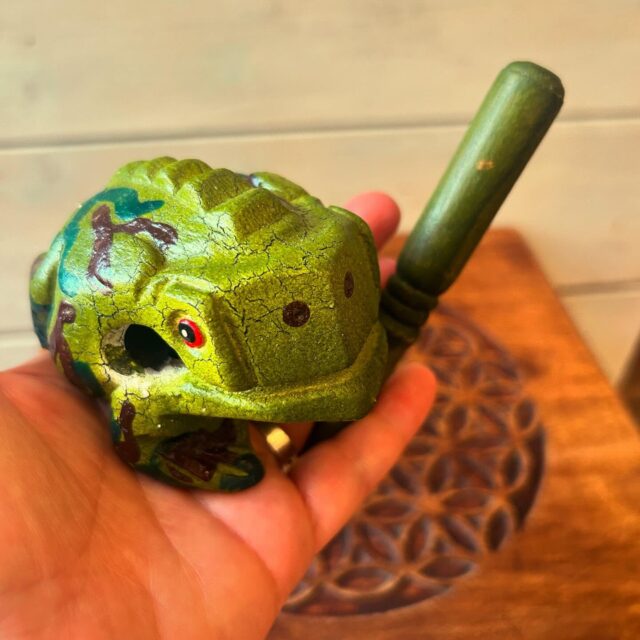 Sono tornati disponibili le ranocchie canterine , e pure colorate!
🐸🎶
:
#lapiramidecristallina #Ravenna #shopforyoursoul #holistic #stonetherapy #crystalove #healingcrystals #igersravenna #igersemiliaromagna #cristalloterapia #crystaltherapy #crystalover #booklover #healingstones #gems #minerals #lapiramideravenna #shotz_of_emiliaromagna